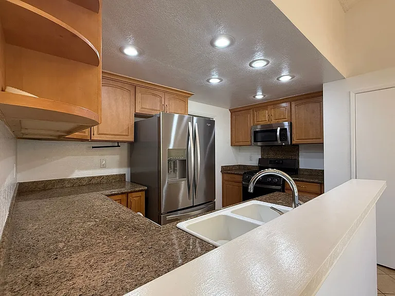3257 Tenley Dr — Photo 5