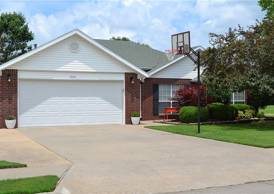 1st image of 3501 W Bishop Dr