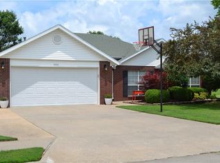 3501 W Bishop Dr, Rogers, AR 72756