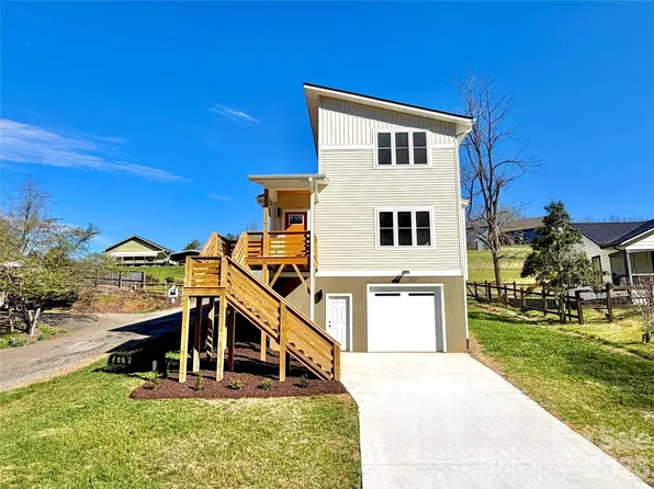 21 Ponder St, Mars Hill, NC 28754