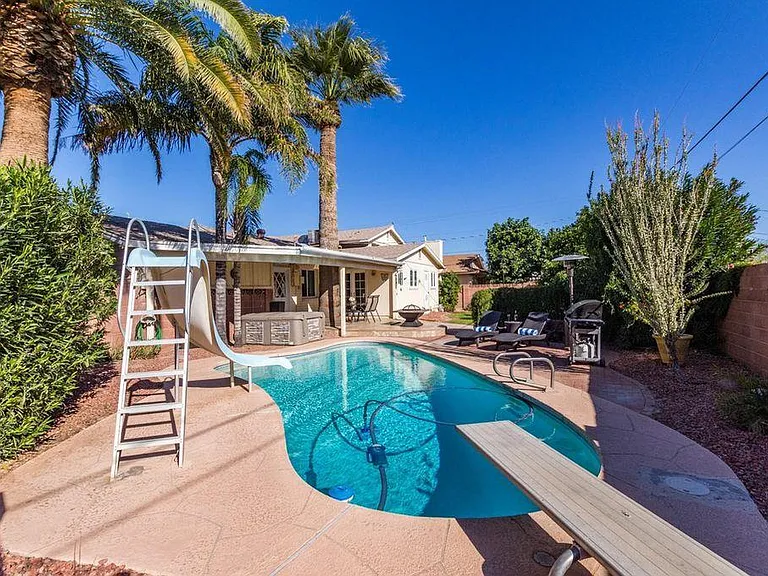 8743 E Keim Dr — Photo 21