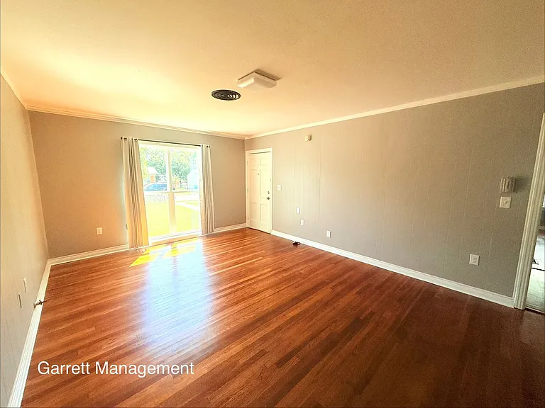 204 S Porter St — Photo 2