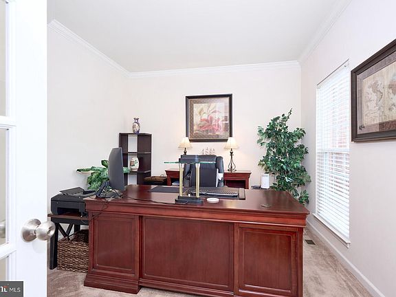 3rd image of 5200 Derby Manor Ln