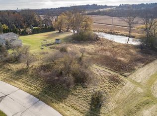LOT 15 Fieldhack Dr, Pewaukee, WI 53072
