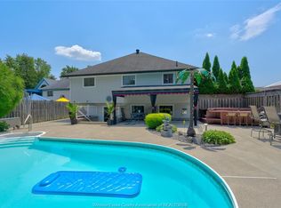 12470 Little River Blvd, Tecumseh, ON N8N 4V4