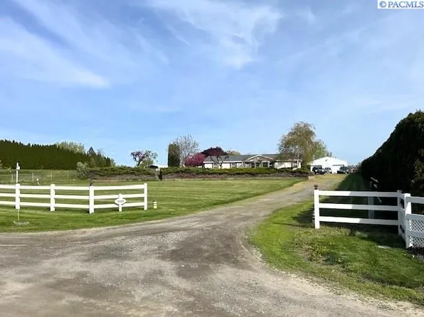 3020 S Elm Ct, Kennewick, WA 99337