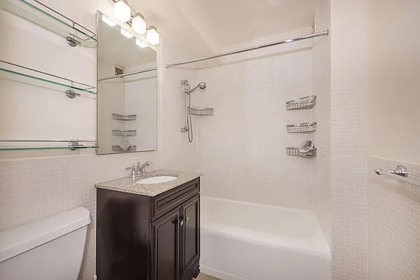 Sold by Bold New York | media 5