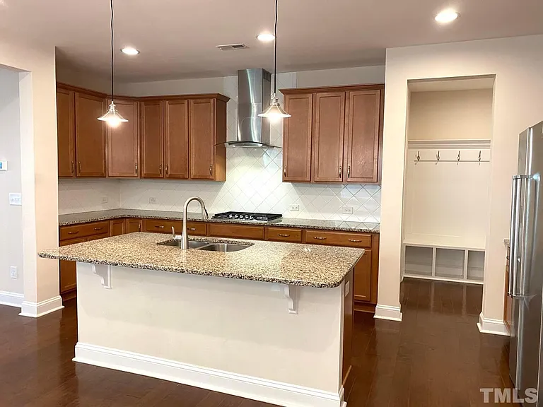 1148 Premier Key Dr — Photo 8