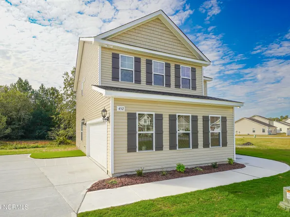 452 Peregrine Ridge Drive, New Bern, NC 28560