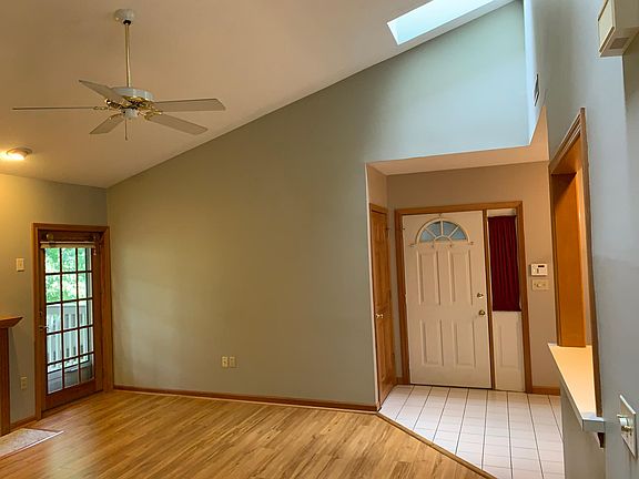 4th image of 33 Langdon Ct APT E204