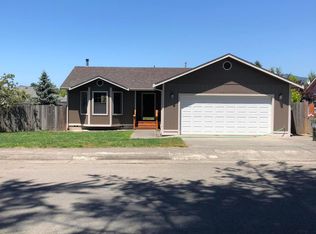 3516 Kenmar Rd, Fortuna, CA 95540