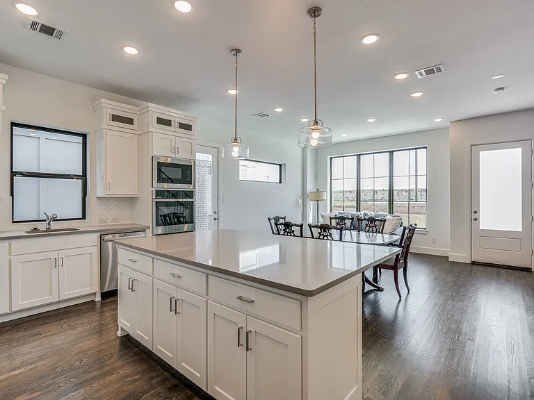 722 Resort Dr — Photo 8