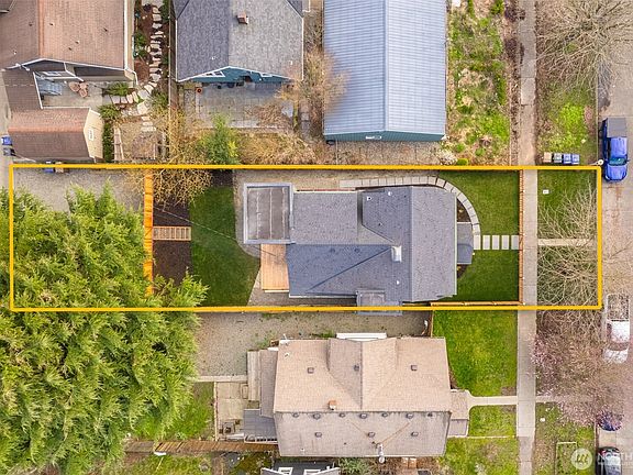 2nd image of 949 S Ridgewood Avenue