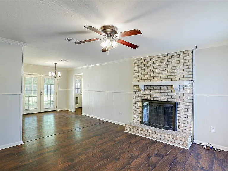 2525 Gina Dr — Photo 5