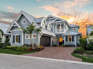 1452 2nd Ave S, Naples, FL 34102