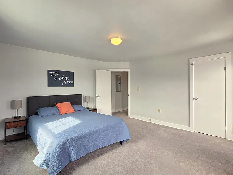 486 Main St #B — Photo 18