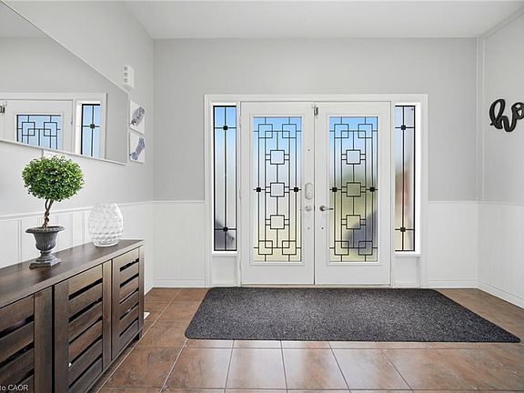 4th image of 79 Garinger Cres