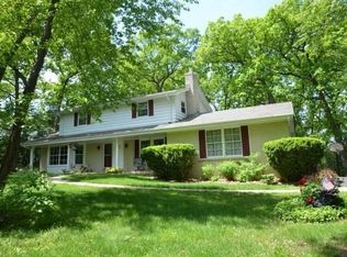 W341N6737 Lancelot Dr, Oconomowoc, WI 53066