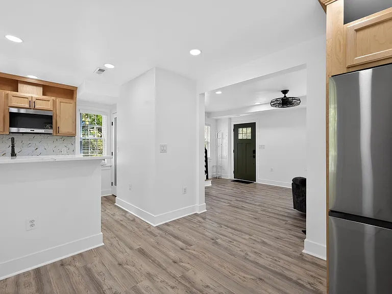 2112 34th St SE — Photo 7
