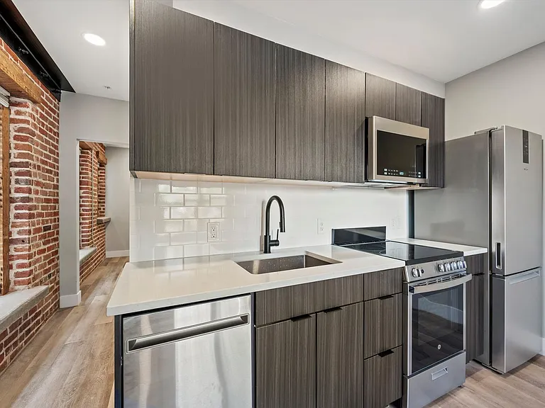 Modern Cap Hill Retreat with Historic Character — Photo 20