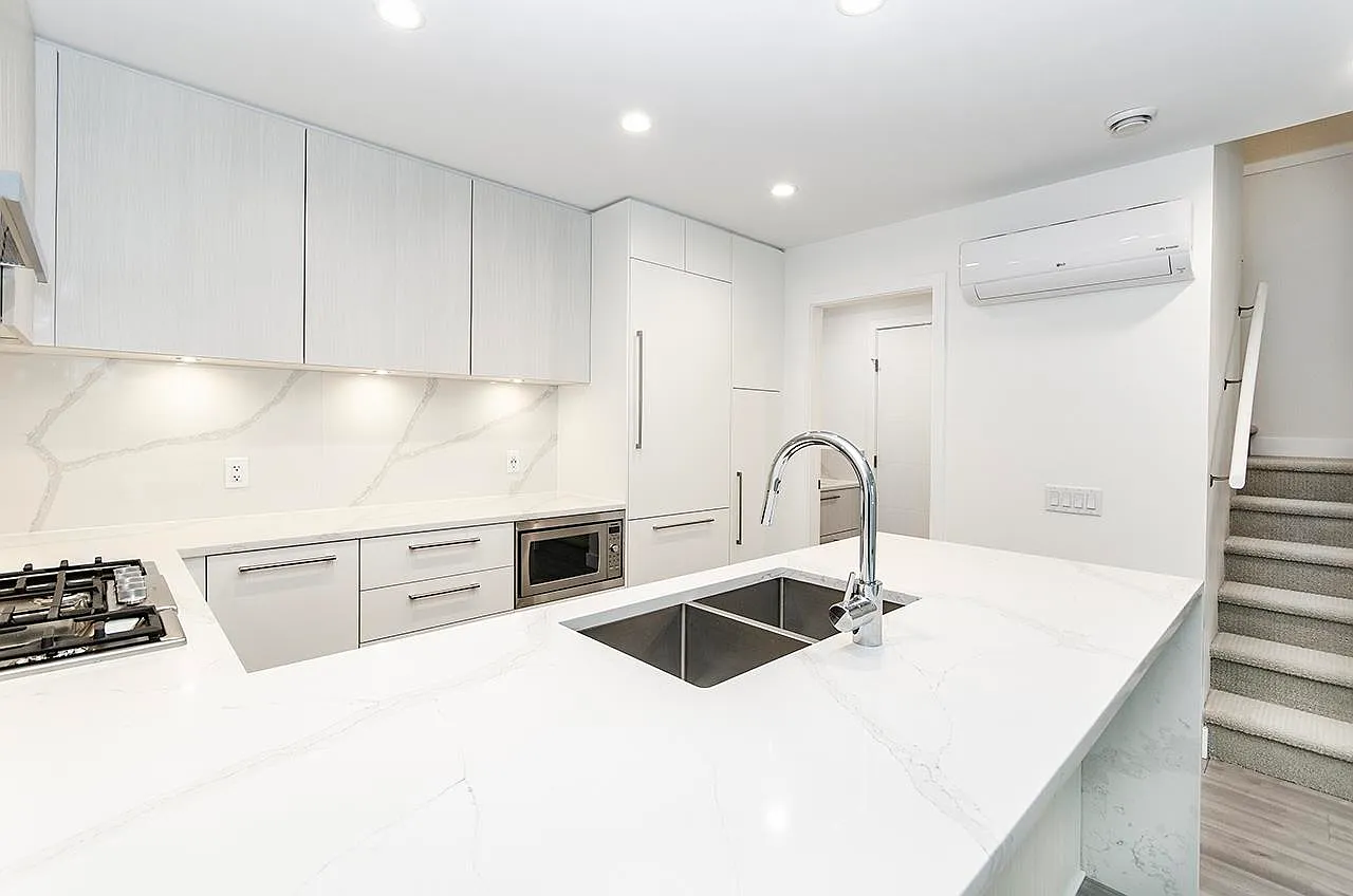 2 bed, 1156 sqft, $3,900 — Photo 3