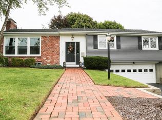 36 Hollins Dr, Cranston, RI 02920