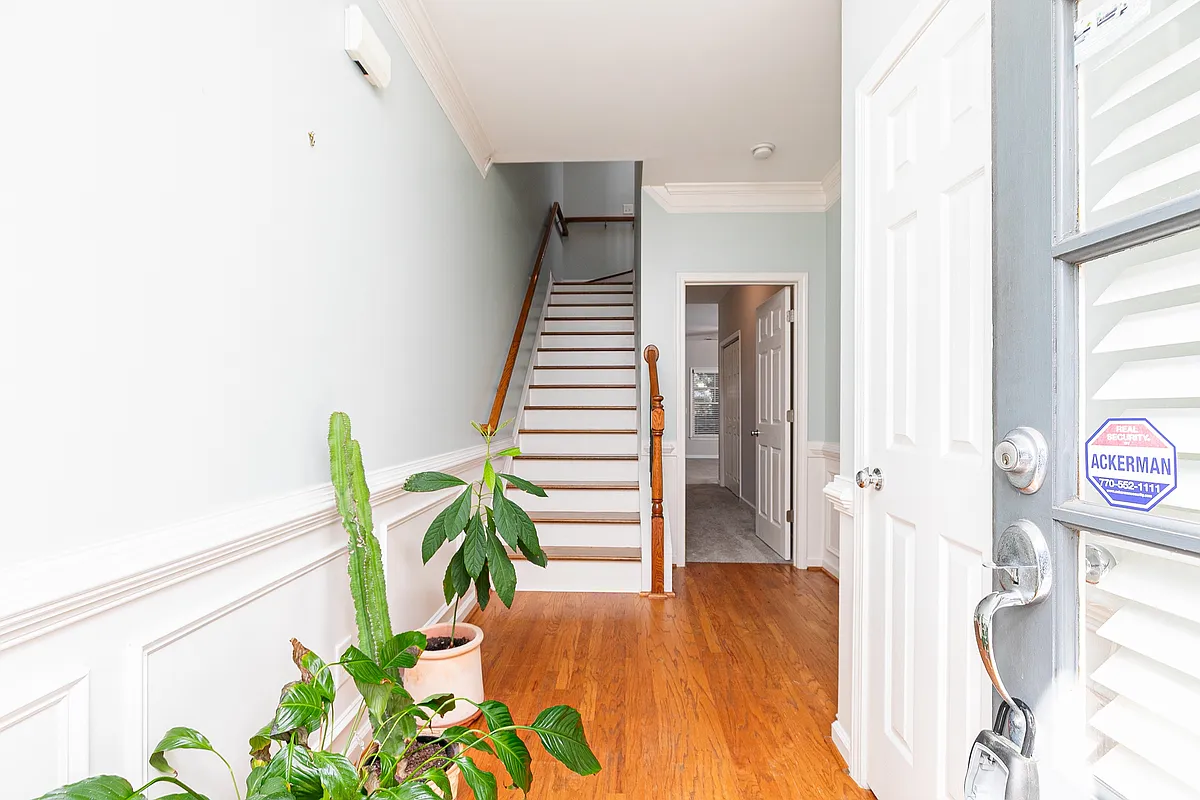 Building Photo - 5258 Kershaw Ct SE #3