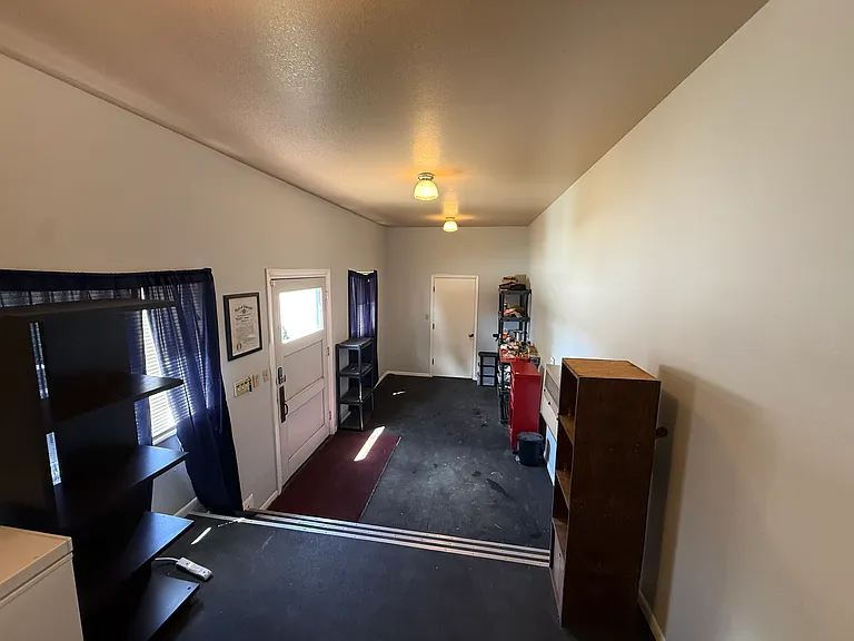 299 W Jefferson Ave — Photo 9