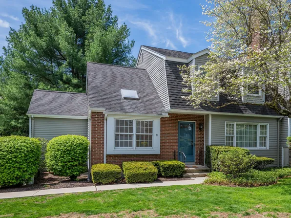 31 Woodbury Hill #31, Woodbury, CT 06798