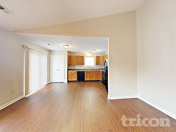 3rd image of 4811 Oakforge Dr