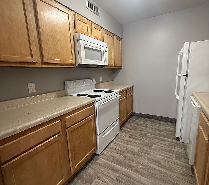 1st image of 201 Baer Dr APT 4