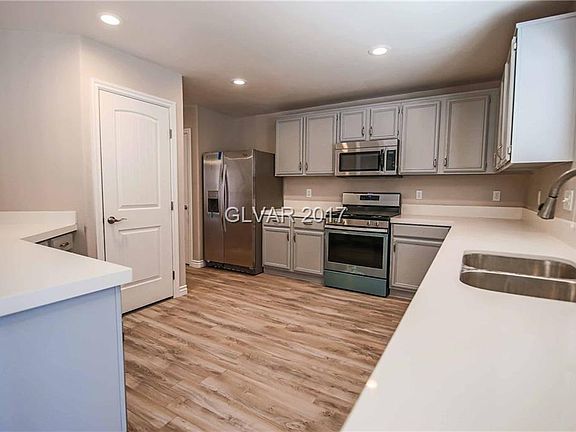 4th image of 343 Silverado Pines Ave
