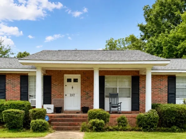 237 E 3rd St, Luverne, AL 36049