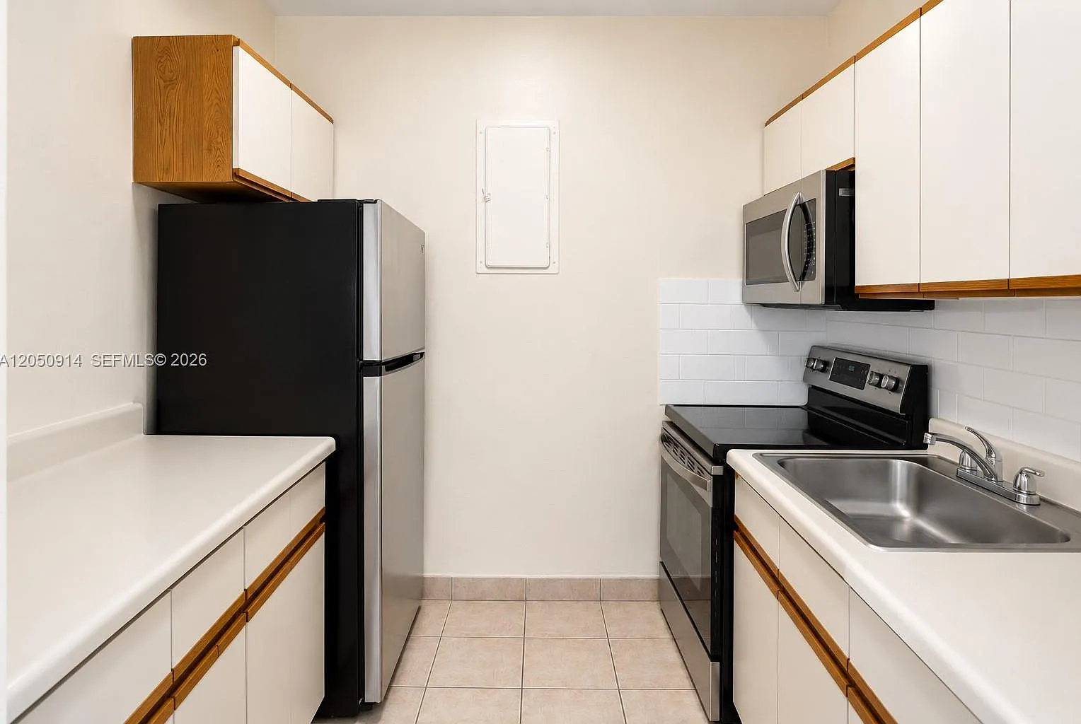 Town Colony Condo — Photo 3