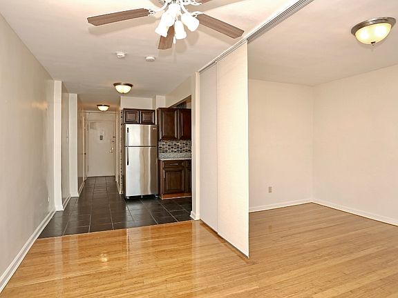 5th image of 8025 Parsons Blvd APT B18