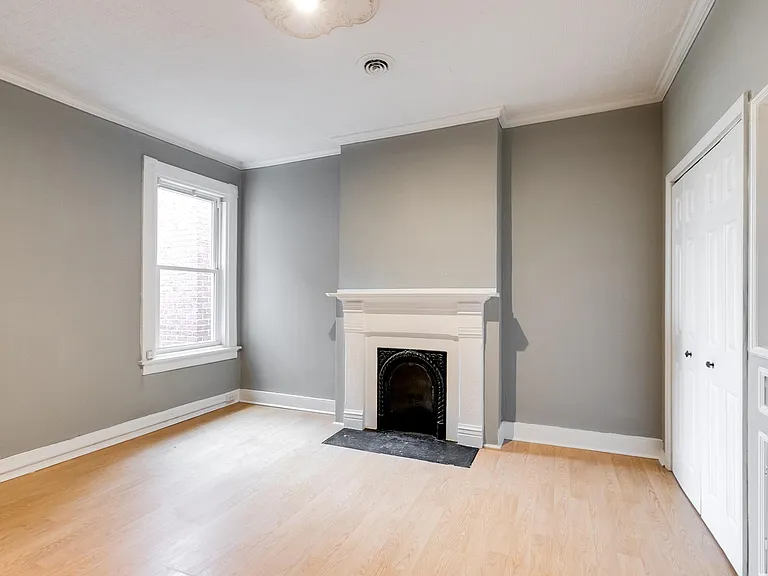 6 S Mulberry St — Photo 16