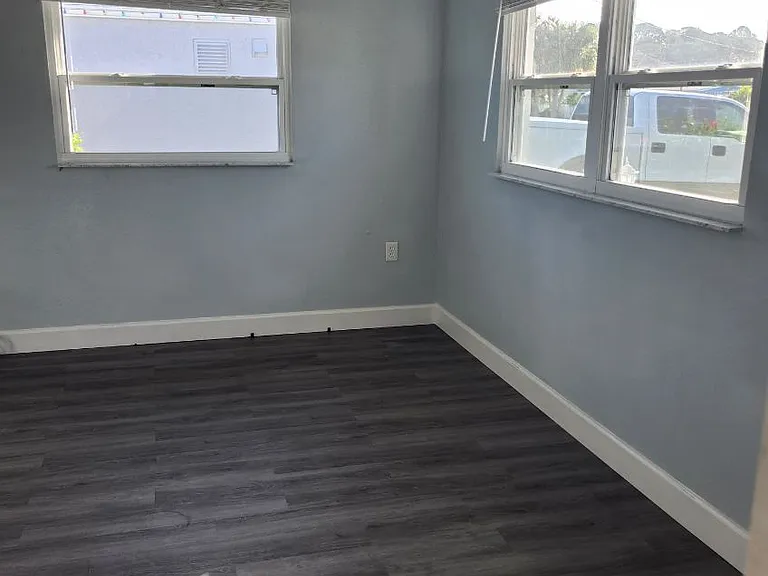 4533 Topsail Trl — Photo 2