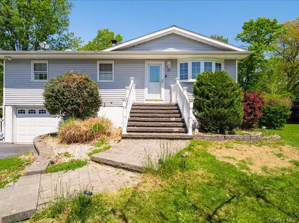 35 Maple Lane, Monroe, NY 10950