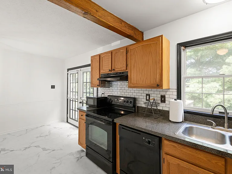 501 Tudor Dr — Photo 12