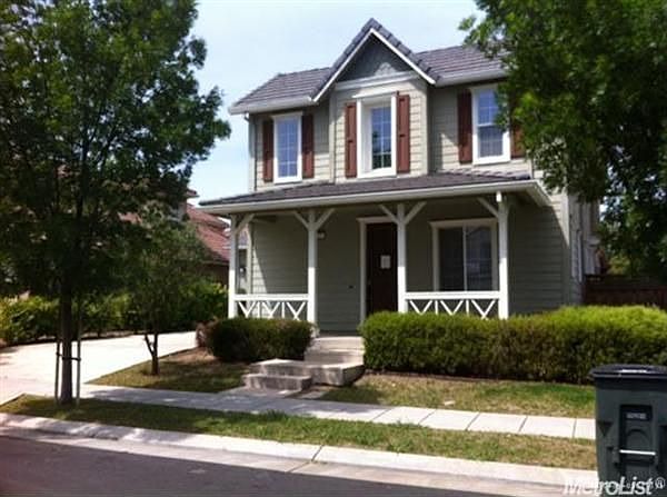 1st image of 727 S Comunidad St