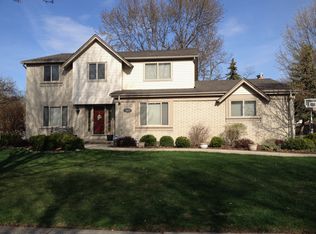 3616 Edgemont Dr, Troy, MI