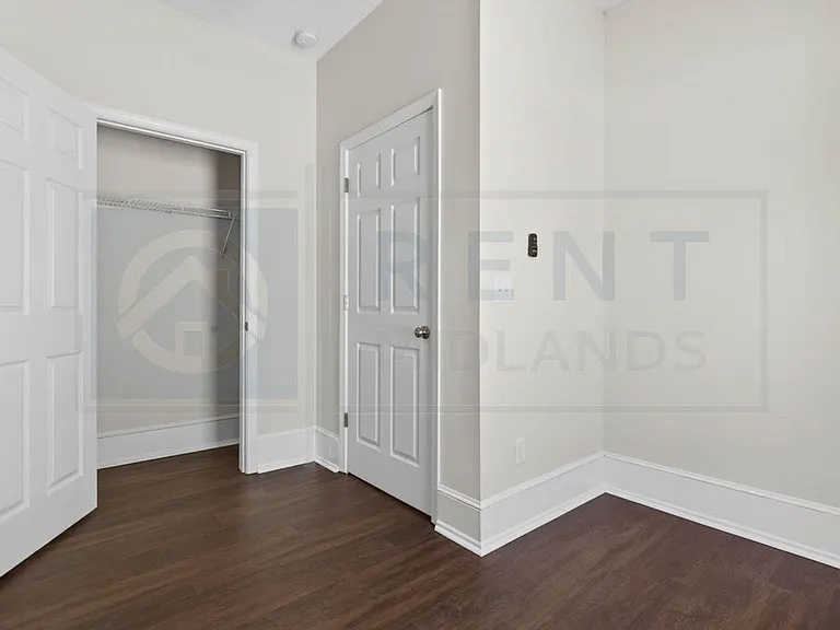 2901 Park St — Photo 22