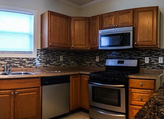 2nd image of 110 Westcott St #2