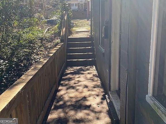 2nd image of 1280 Stillwood Dr NE APT 3
