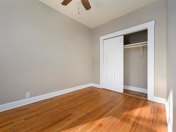 5th image of 1156 W Barry Ave #1