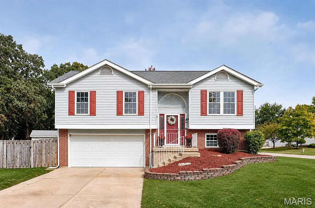 3 bed, 2.0 bath, 1312 sqft, $2,500 — Photo 1
