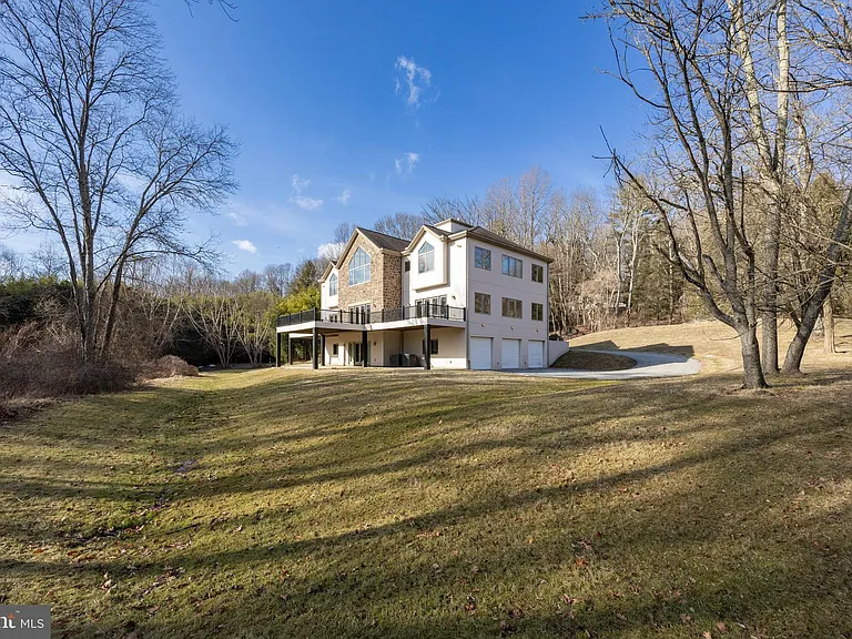 115 Bullock Rd — Photo 50