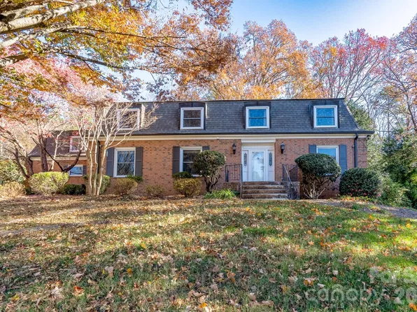 758 Williamsburg Dr NE, Concord, NC 28025