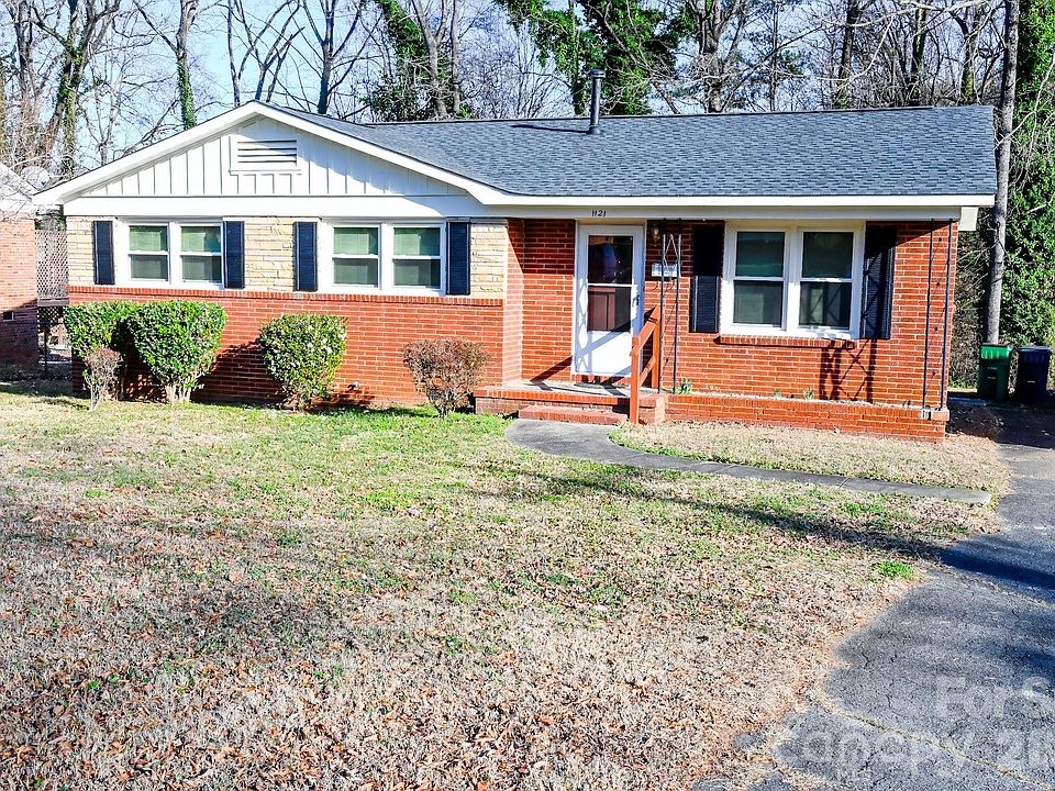 1st image of 1121 Grovewood Dr