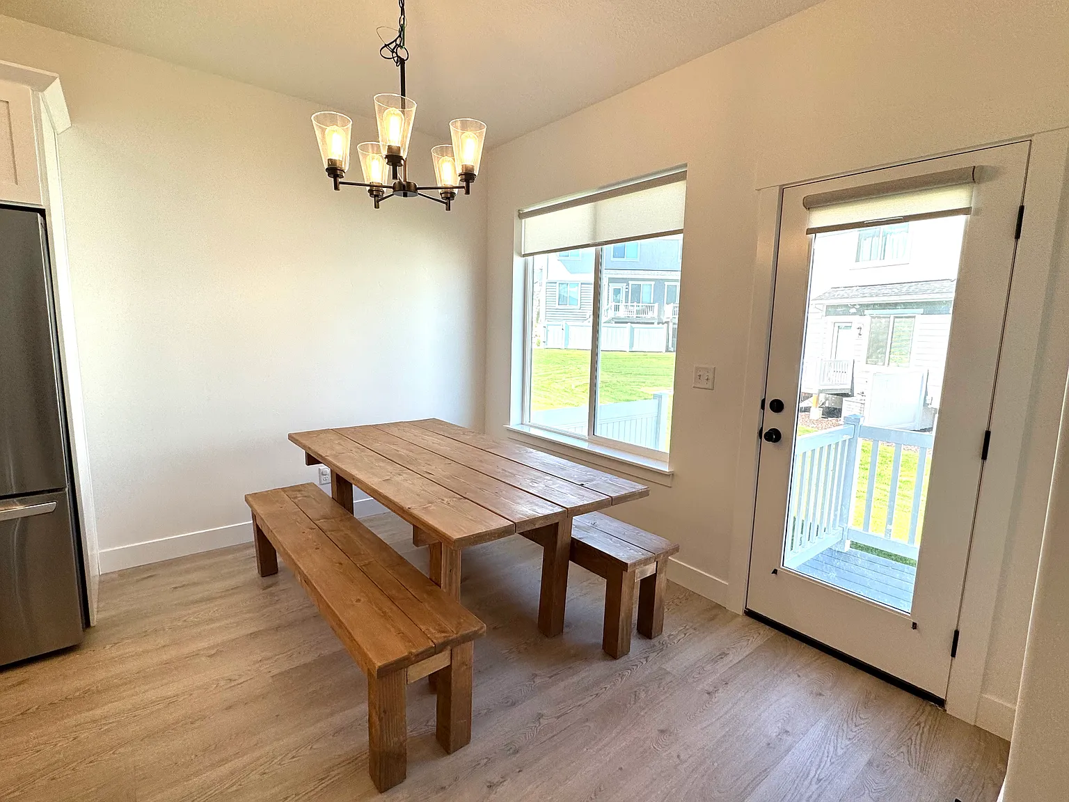 3 bed, 1595 sqft, $2,295 — Photo 3